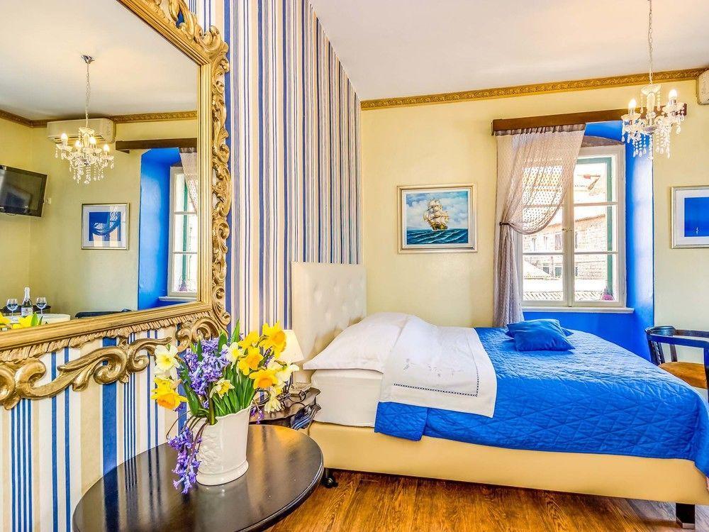 Captain's Pensionat 4*
